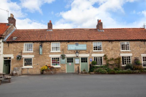  The Fox and Hounds Country Inn  Пикеринг